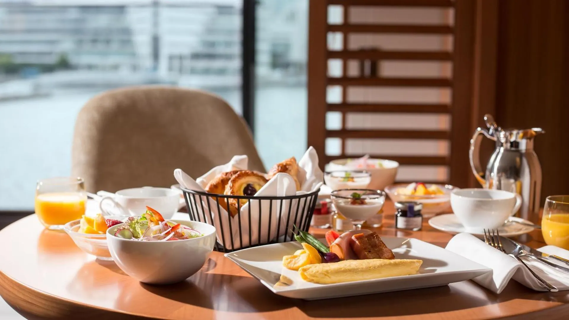 *****  Intercontinental Yokohama Pier 8 By Ihg Hotel Japan